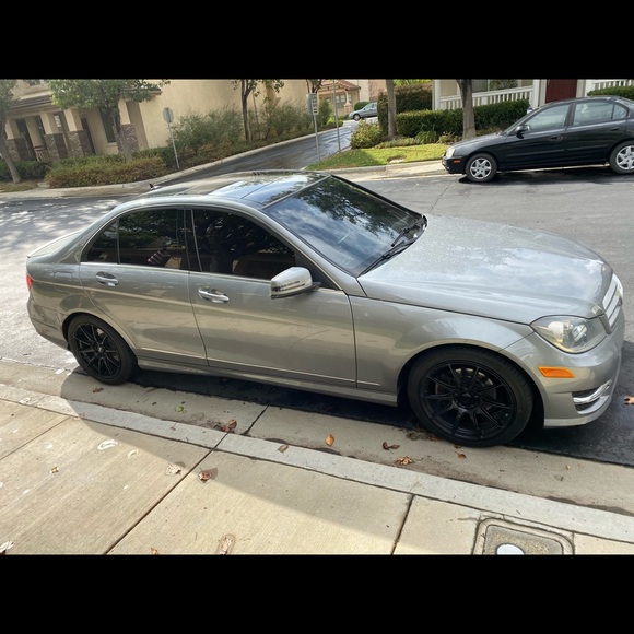 Mercedes c250 - Picture 2 of 3